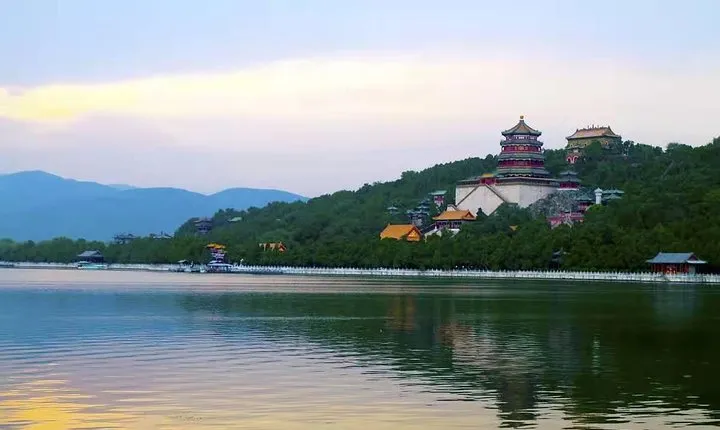 Beijing Private Layover Guide Tour to Mutianyu Great Wall and Summer Palace