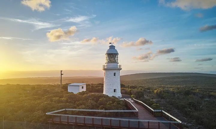 Cape Naturaliste Lighthouse Fully-guided Tour