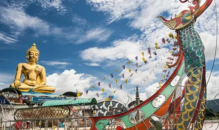 Chiang Mai to Chiang Rai White Black Temples Golden Triangle Tour