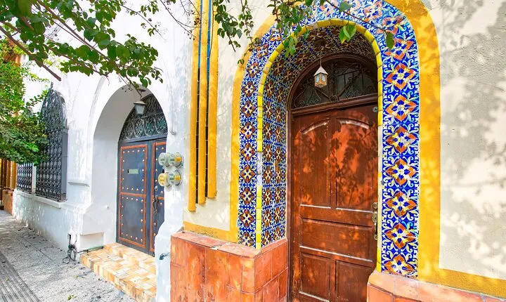 Majestic Walking Tour in Monterrey with Historic Sights