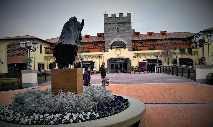 Shopping at Barberino Outlet from Montecatini Terme or Grotta Giusti