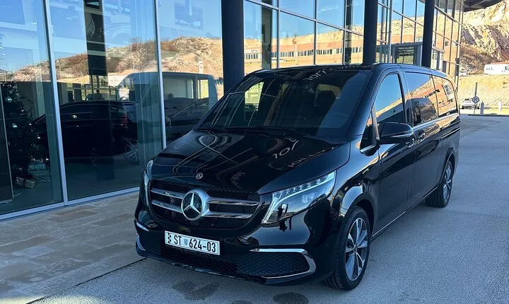 Private transfer from Split airport to Split, 1-7 person