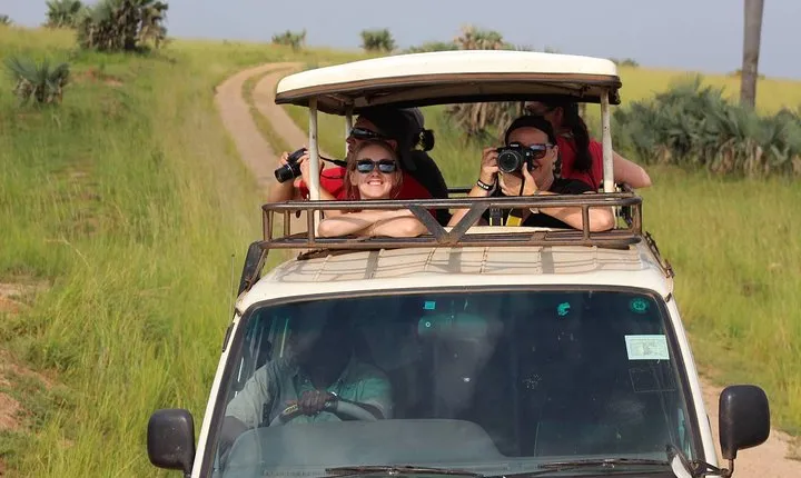 7-Day Uganda Adventure Safari - Midrange Lodges