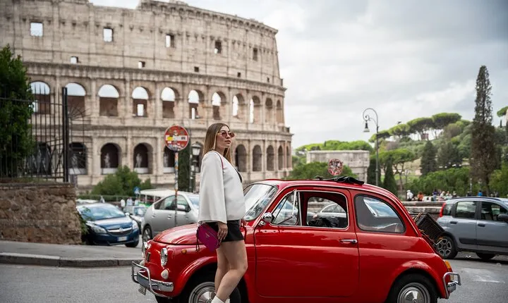 Explore Rome with Fiat 500 Tour and Professional Photos 