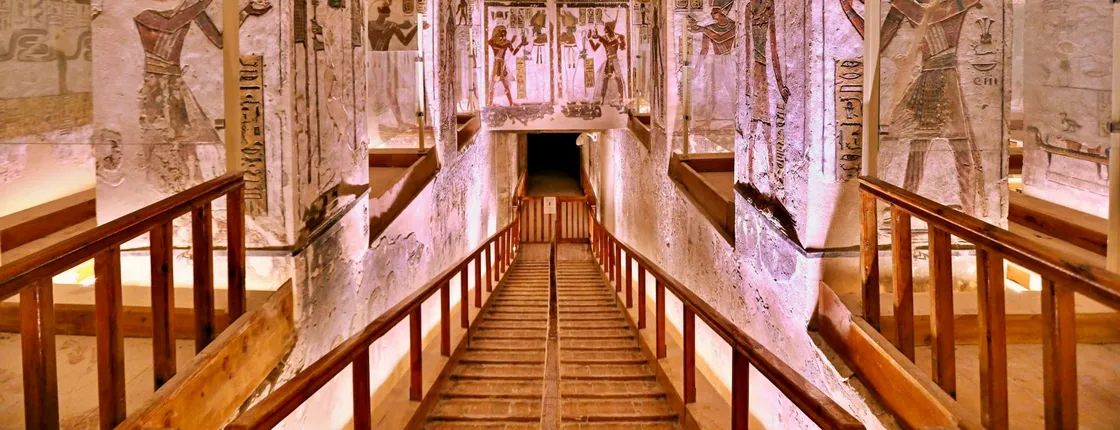Guided tour to Valley of the Kings with felucca cruise from Luxor