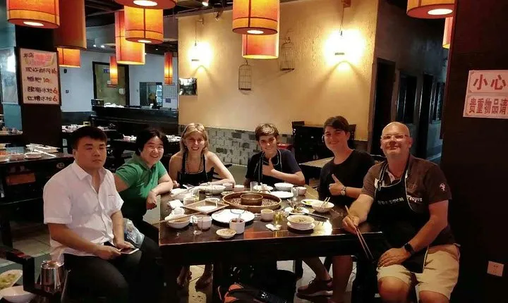 Sichuan Hotpot Dinner plus Face-Changing Variety Show