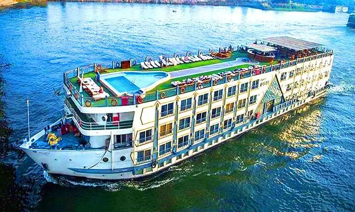 Nile Cruise 2 Nights from Aswan to Luxor with Hot air Balloon