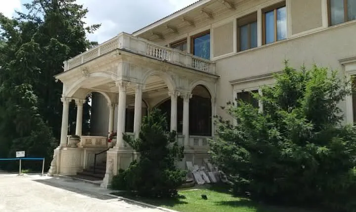 Skip-the-line to Ceausescu Mansion the official shared tour