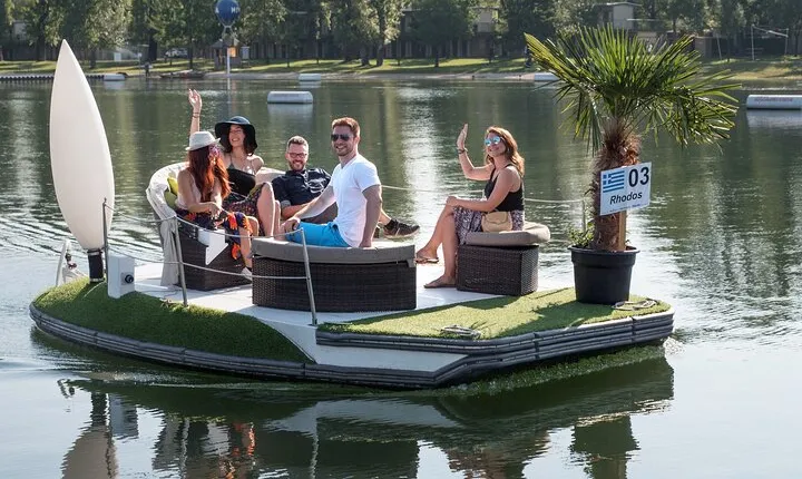 Vienna: E-Boat Rental on Danube: Private Floating Island