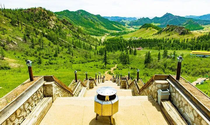 Private Day Tour: Terelj National Park and Genghis Khan Statue