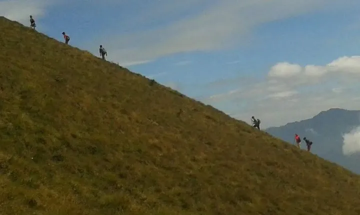 Meesapulimala Sunrise trek( By Munnar Info)