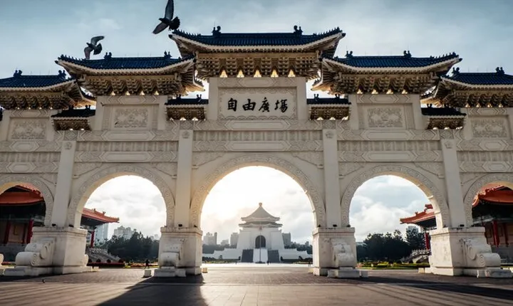 Full-Day Private Custom Taipei City Tour