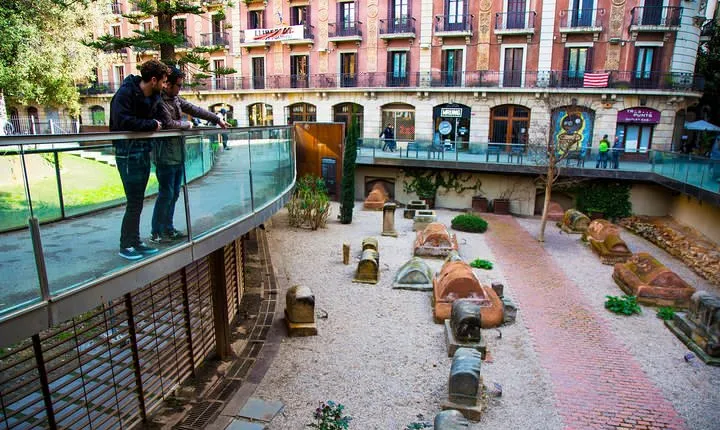Barcelona Private Walking Tour through the City of Gaudi