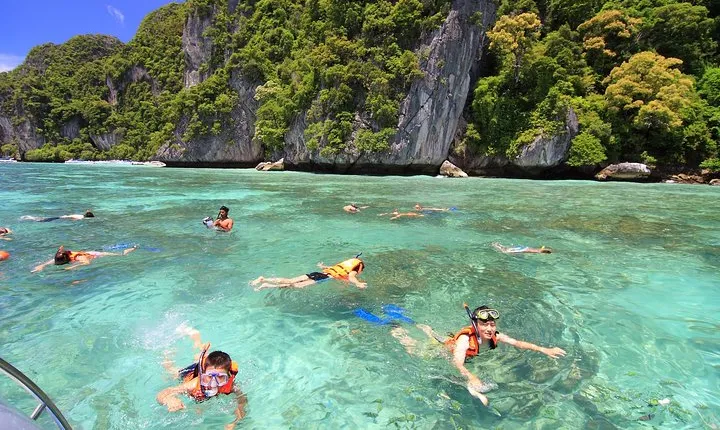 Explore Phi Phi Island by Big Boat – Snorkeling & Scenic Day Tour