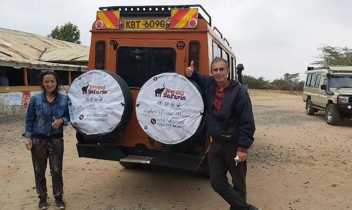 Safari Vehicle Hire (Land Cruiser)