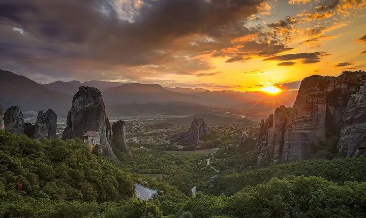 Full-Day Meteora Photography Tour from Athens