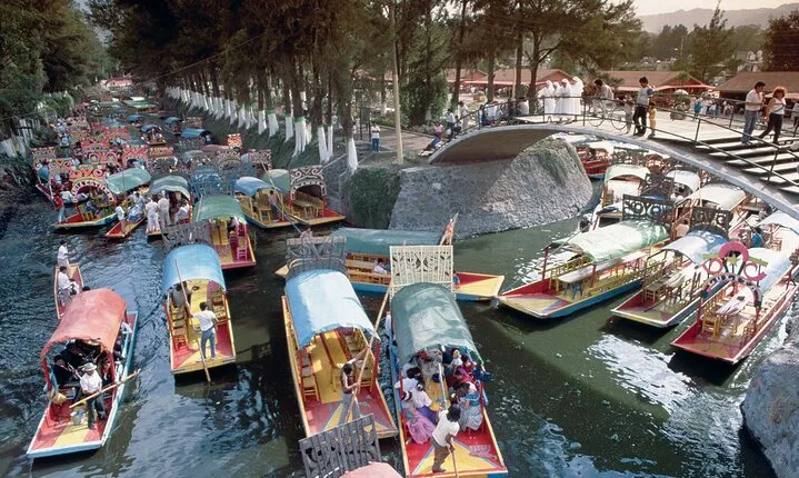 Private Tour: Xochimilco Coyoacan and Frida Kahlo's Museum and house