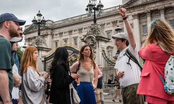 Enter Buckingham Palace & See The Main Westminster Sights Tour 