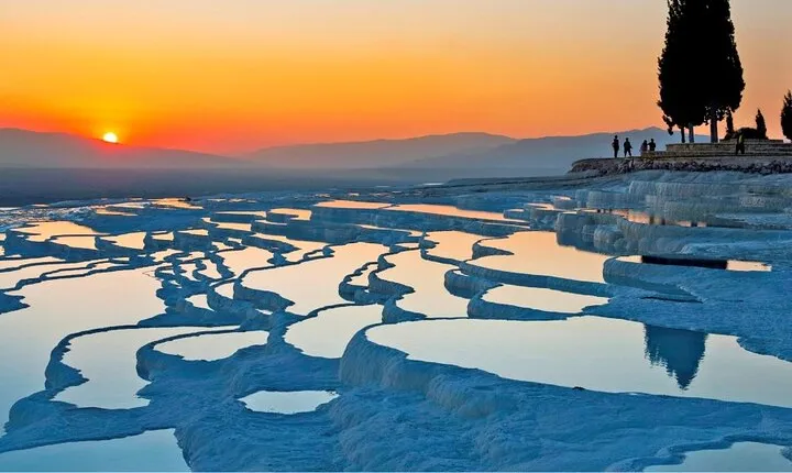 Full Day Salda + Pamukkale and Hierapolis from Alanya