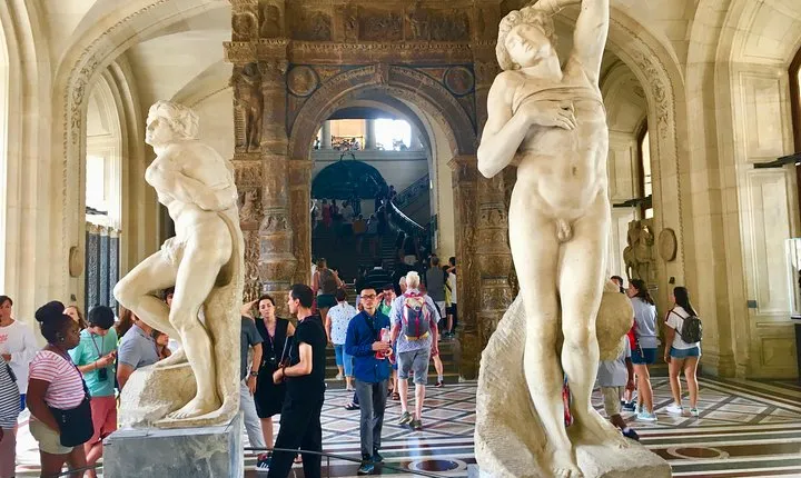 Louvre Private Tour With Hotel Pickup