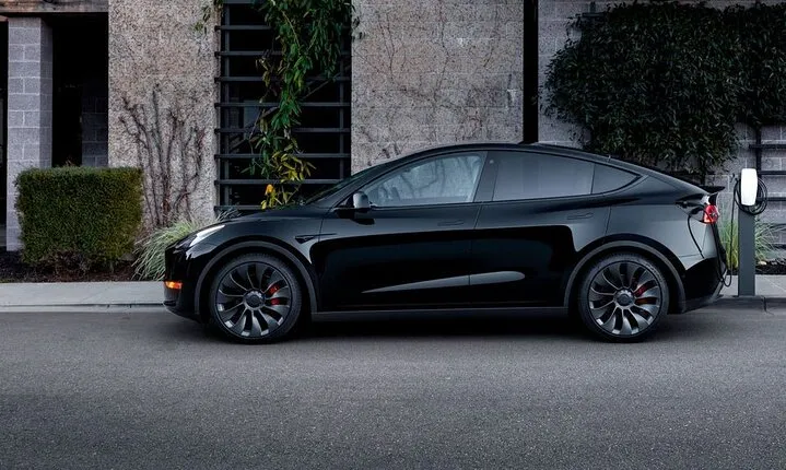 Private Transport from Charles de Gaulle Airport to Paris