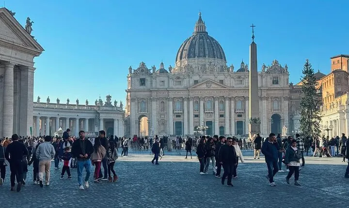 Vatican Skip-the-Line Evening Tour: Sistine Chapel & Museums