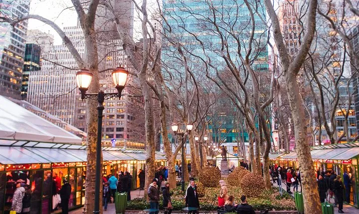 New York City Christmas Holiday Lights and Markets Walking Tour