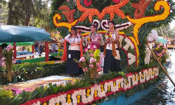 Private Tour: Xochimilco, Coyoacan and Frida Kahlo Museum.