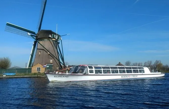 Sightseeing Cruise around the Amsterdam Lakes