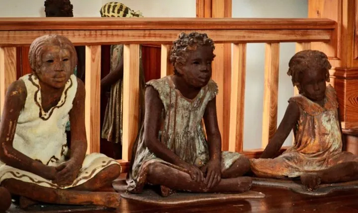 N’awlins Luxury: Whitney Plantation & Pontoon Swamp Tour w/Transportation
