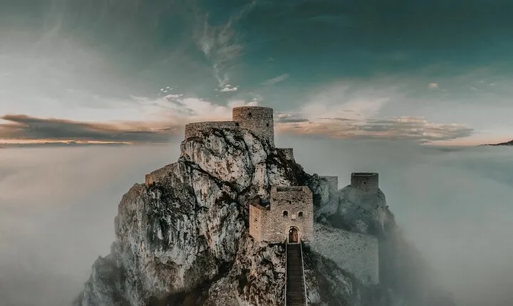 Bosnian Castles Tour: Vranduk Tešanj Srebrenik from Sarajevo