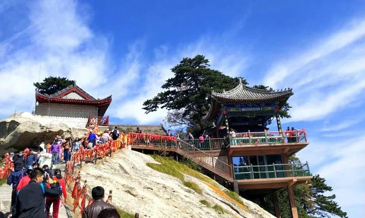 Xian Full Day Adventure trip to Huashan Mountain