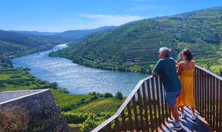 Private Douro 4x4 Adventure from Porto with Deluxe Pic nic