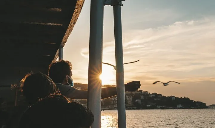Princes' Islands Cruise with Lunch and Transfer Full-Day Tour