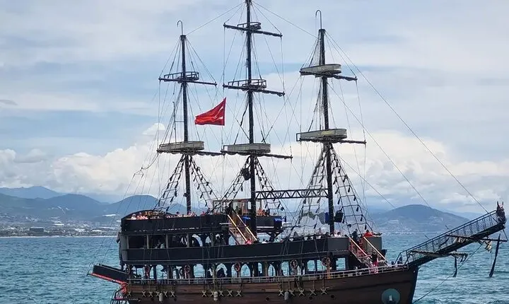 All Inclusive Alanya Pirate Boat Tour with Lunch and Drinks