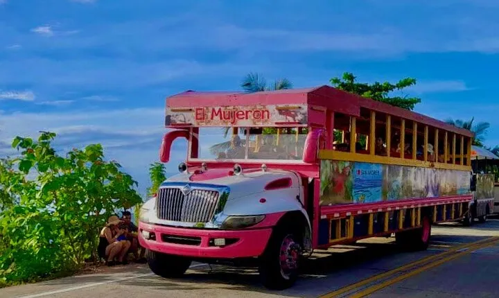 Around the island in Chiva (OFFICIAL OPERATOR) San Andres Island