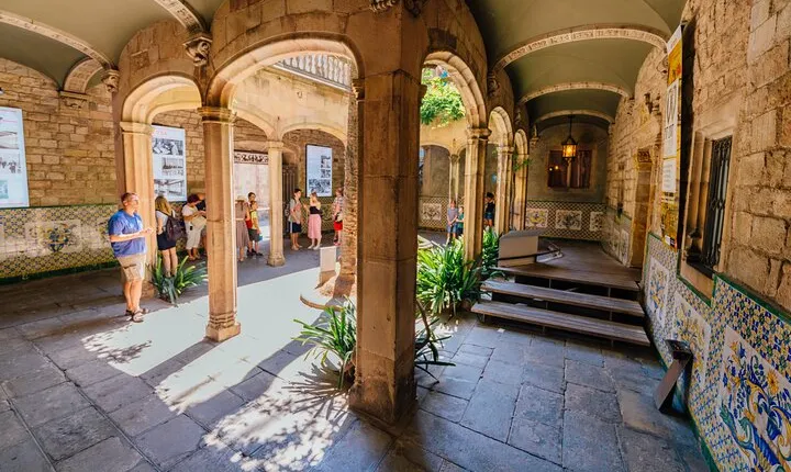 Barcelona Old Town Tour With Optional Flamenco Show