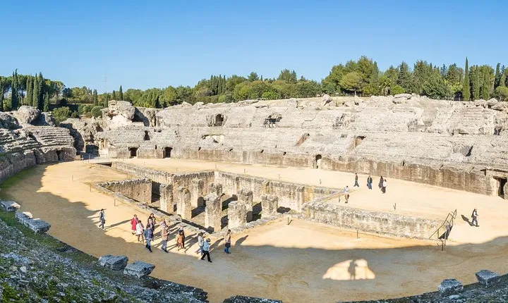 Private 4-hour Tour of Italica from Seville with pick up