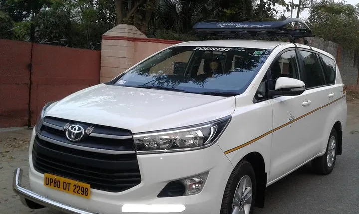 Private Transfer: Agra Hotel to Delhi International Airport
