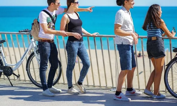 Barcelona Off The Beaten Track 4h Bike Tour