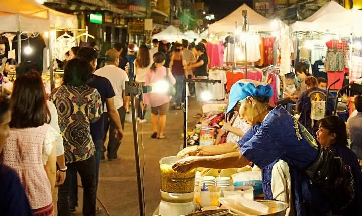 Chiang Rai Under the Moonlight Tour by TUK TUK
