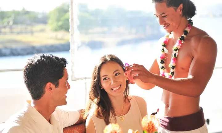 Three Star Deluxe Sunset Dinner Cruise and Show