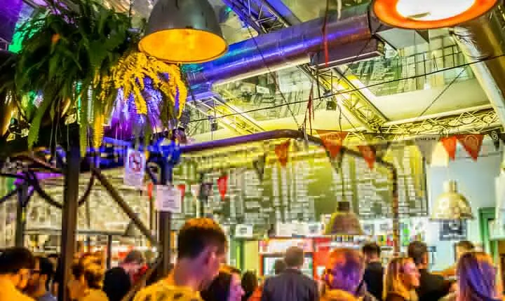 Budapest Party District Bar-Hop with 2hrs Unlimited Drinks