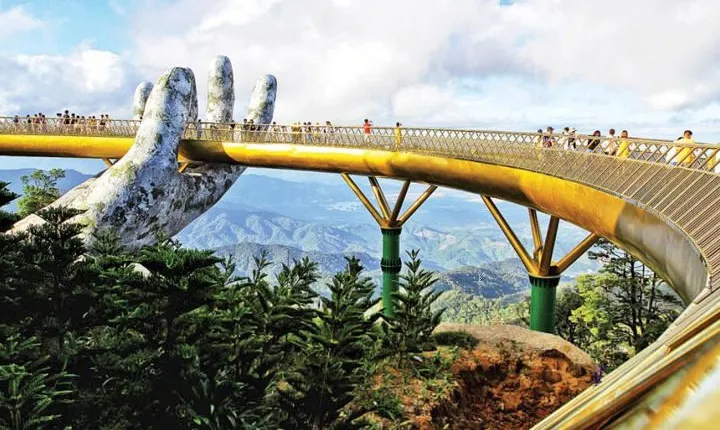 Golden Bridge trip and buffet lunch in Bana Hills from Da nang