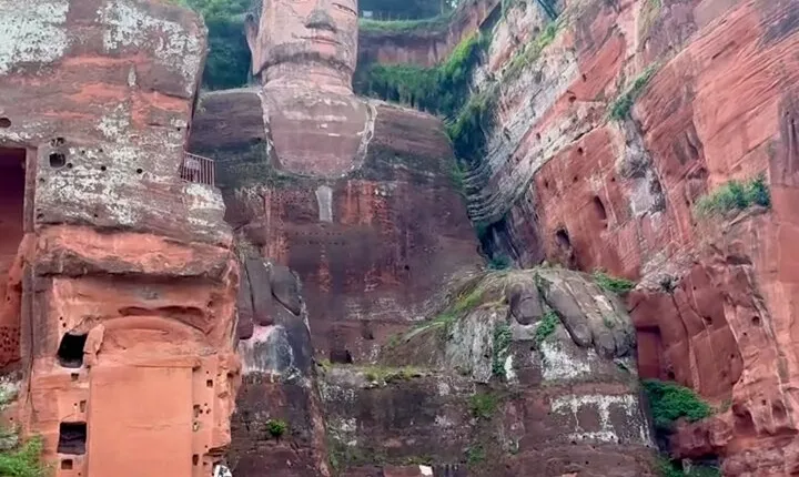 Leshan Giant Buddha Day Tour by Boat 12 People or Less