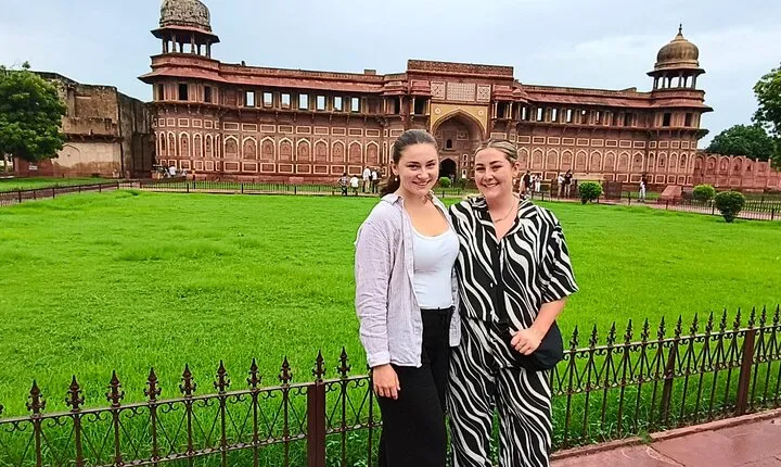 Full Day Taj Mahal Tour With Lunch From Delhi