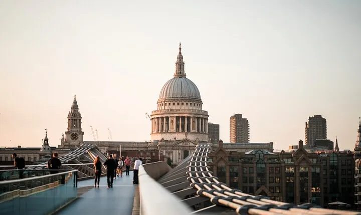 London to Portsmouth Private Transfer Service