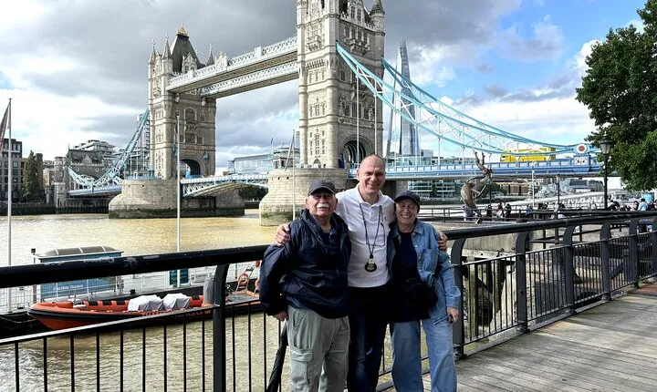Highlights of London Private Guided Taxi Tour