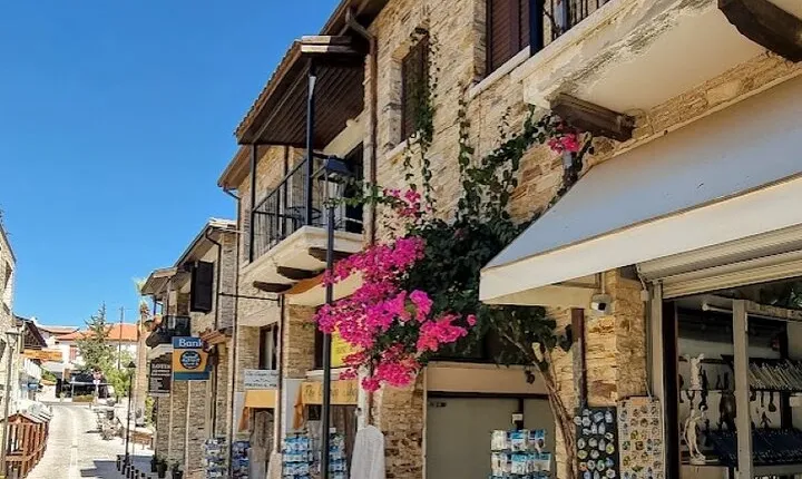 A day trip to the heart of lacework LEFKARA VILLAGE and NICOSIA