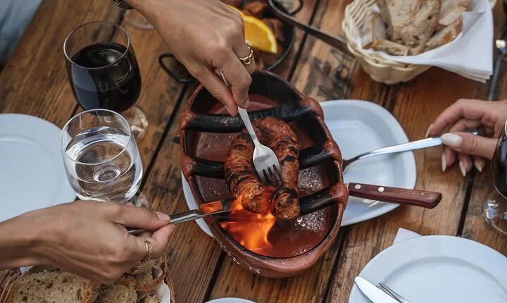 Lisbon: Award-Winning Guided Walking Food Tour with Meal